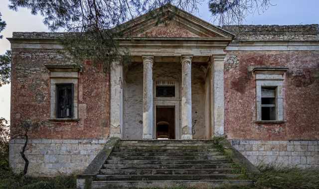 Grumo, l'ottocentesca Villa Mastroserio: rifugio segreto dei carbonari della Bruto Secondo